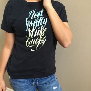 Nike shirt sleeved tee